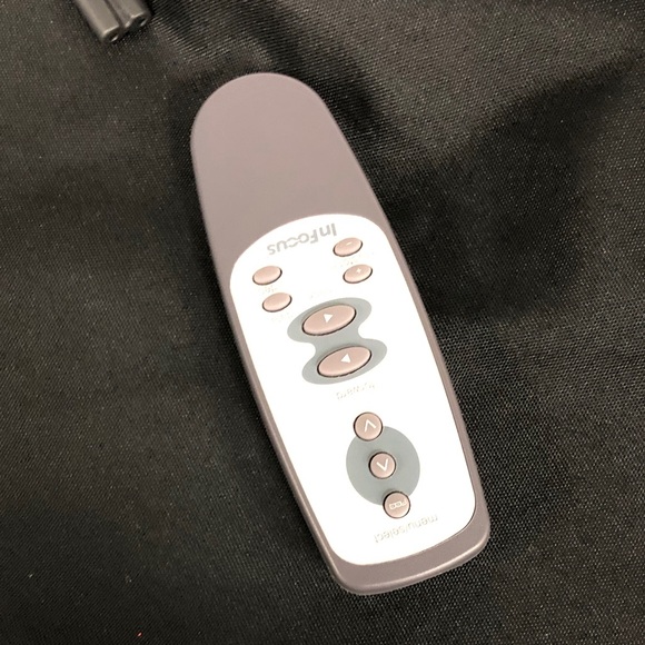 InFocus Model LP130 Projector - Picture 3 of 11